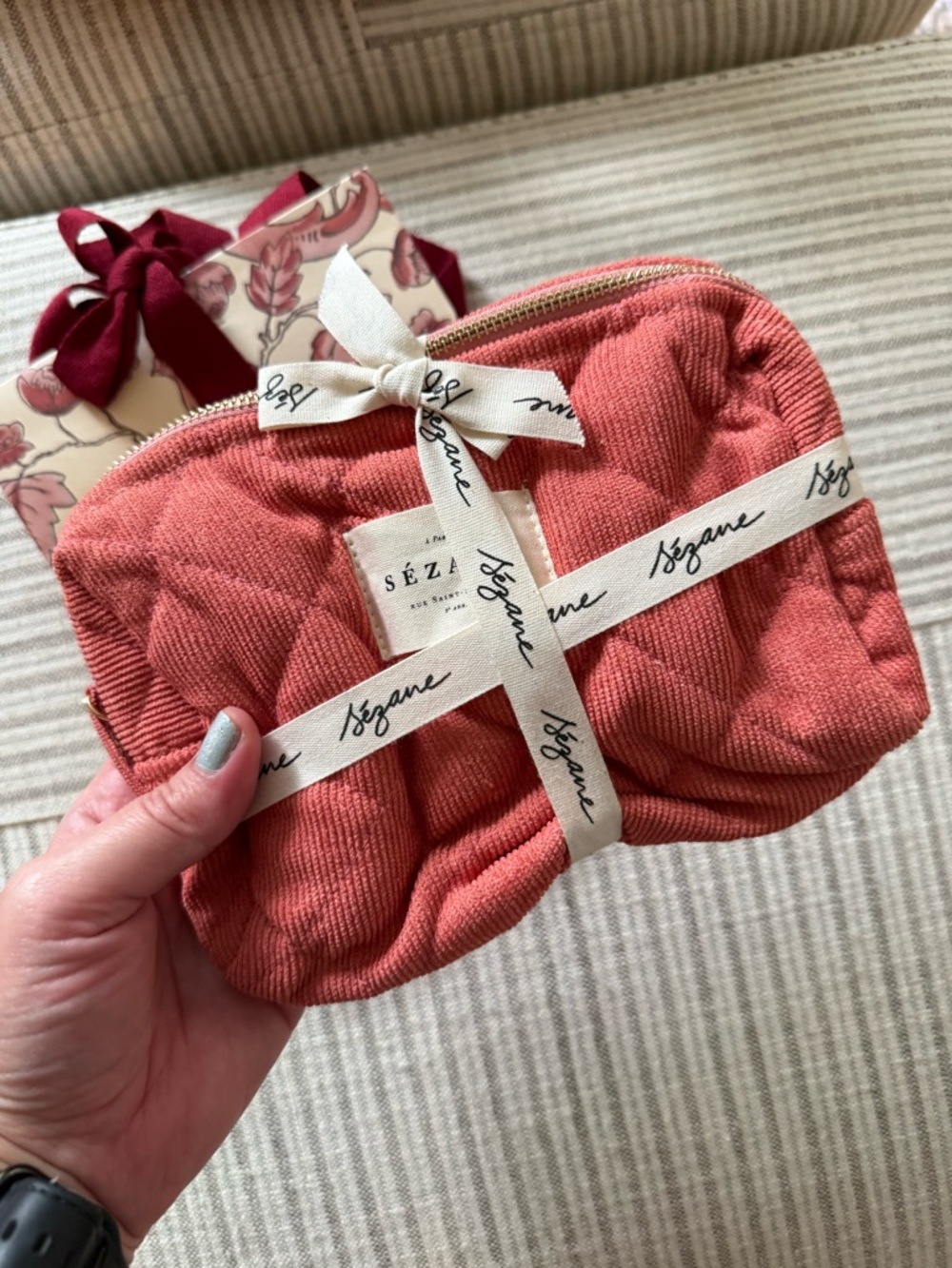 Sézane Quilted Pink Pouch with Floral Gift Bag - Picture 2 of 4